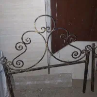 میز کامپیوتر وتحریر و تخت فرفرژه|تخت و سرویس خواب|کاشمر, |دیوار