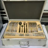 سرویس قاشق و چنگال ۲۴ نفره با چمدان