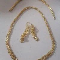 گردنبند|بدلیجات|نیشابور, ریوند|دیوار