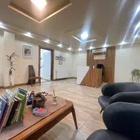 منشی و دستیار دندانپزشک