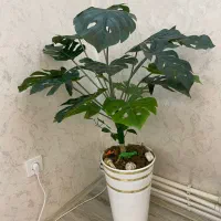 گل مصنوعی با گلدان