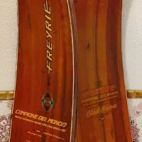 تخته اسکی روی آب