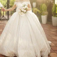 لباس عروس درحدنو باقیمت عالی