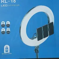 رینگ لایت با تمام وسایل