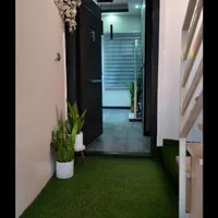 منشی خانم در کافه رستوران