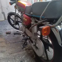 موتور سیکلت 125 پرواز قرمز