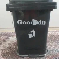 سطل پدال دار