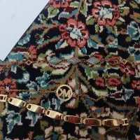 مس ۳۰۰،۰۰۰ اون ۲تا دونه ۱۰۰هزار