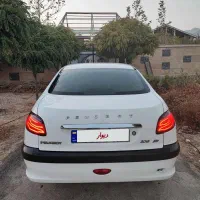 ۲۰۶ وی ۸ فابریک