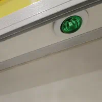 2 عدد ویترین فلزی 5 طبقه همراه هالوژن و قفل اندیشه|بوفه، ویترین، کنسول|اندیشه, اندیشه فاز ۴|دیوار