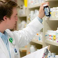 تکنسین داروخانه و کارآموز