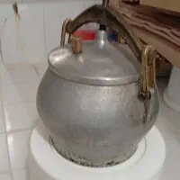 فروش یک زودپزقدیمی کاملاسالم واسه اتیقه بازاابگوشت