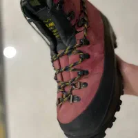 بوت کوهنوردی سایز ۴۱|کوهنوردی و کمپینگ|رشت, چمارسرا|دیوار