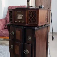 گرامافون رو میزی با پایه