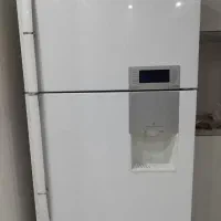 یخچال فریزر اسنوا در حد نو