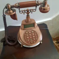 تلفن کلاسیک ومیزتلفن