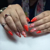 تخفیف ویژه خدمات ناخن|خدمات آرایشگری و زیبایی|رشت, معلم|دیوار