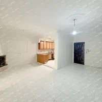 ۷۷ متر / ۷ پله / دو خواب / یک دقیقه تا مترو نواب