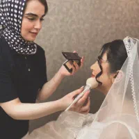 جذب دستیار میکاپ