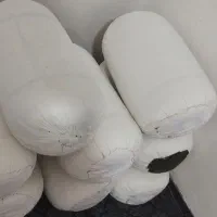 دوازده عدد بالشت متوسط