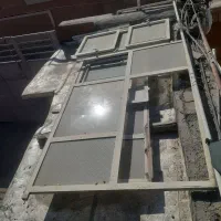 یک عدد پنجره و درب رنگ آماده براشیشه|مصالح و تجهیزات ساختمان|لنجان, |دیوار