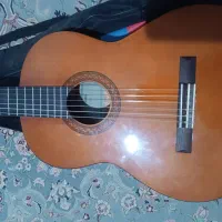 گیتار یاماها c40 اندونزی  اصل با کاور وسیم اضافه