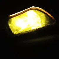 چراغ هدلایت دو حالته به همراه ابرویی