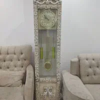 ساعت ایستاده و آینه کنسول