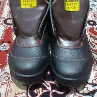 کفش ایمنی سایز ۴۳و۴۲