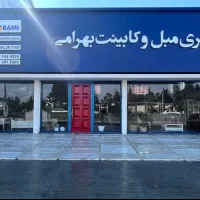 به نیروی کار ماهر و ساده برای نجاری