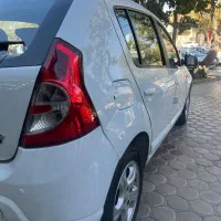 رنو ساندرو اتوماتیک سفید مدل ۹۶|خودرو سواری و وانت|اصفهان, فرح آباد|دیوار