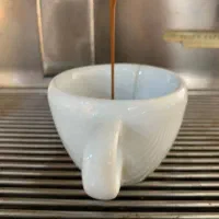 نیازمند همکار برای کار در قهوه فروشی