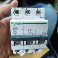 کنتاکتوراشنایدر و ماژول لوازم تابلویی آکبند یک‌جا