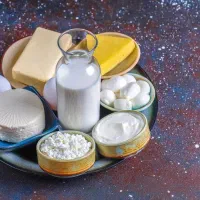 خانم فروشنده با حقوق بالا