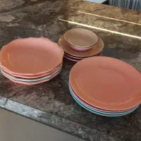 بشقاب و سرویس غذا خوری در حد نو|ظروف سرو و پذیرایی|کیش, |دیوار