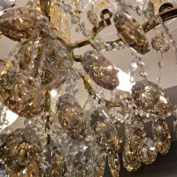 لوستر|لوستر و چراغ آویز|رباط‌کریم, رباط‌کریم|دیوار