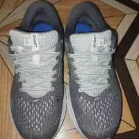 کفش بروکس و ساکونی