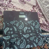 ترازووزن کشی شیشه ای 180کیلو گرم اکبندونو
