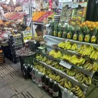 طبق میوه فروشی موز