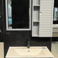ست ایینه و روشویی سرویس بهداشتی