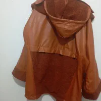 پالتو چرم|لباس|خوی, |دیوار