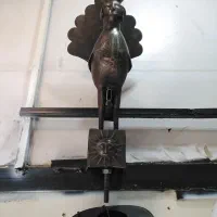 یک عدد حیوان فولادی و کشکول قدیمی