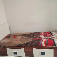 تخت یکنفره همراه با تشک طبی فنری