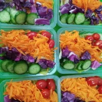 تهیه انواع سالاد خانگی و غذاهای پاپریکا