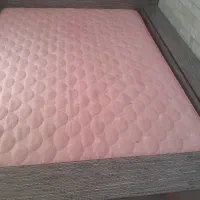 تخت خواب دونفره همراه با دشک