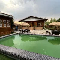 ویلاباغ ۵۰۰متری/۱۰۰متر بنا/استخر دار/بر آسفالت