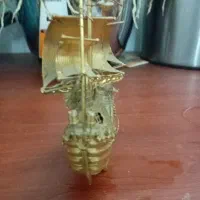 یه عدد کشتی برنجی زیبا