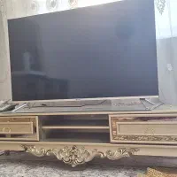 میز تلویزیون و کنسول بسیار تمیز