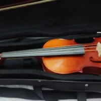 ویولون tfکاملا نو یکبارم استفاده نشده 4/4