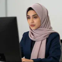 استخدام نیروی اداری